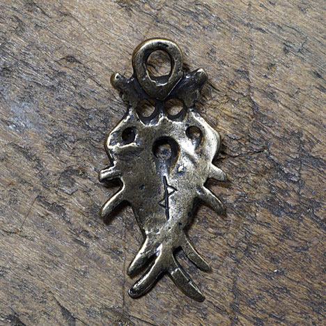 Amulett Runenstein Messing oder Silberfarben - Image 2
