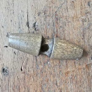 Knebel aus Holz gebeizt