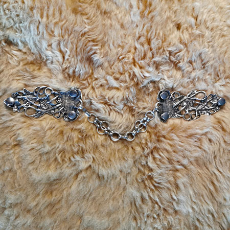 Blatt Fell oder Umhangschliesse - Image 3