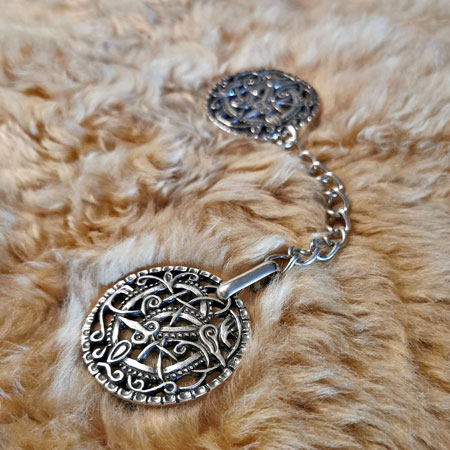 Schlangennest Fell oder Umhangschliesse - Image 2