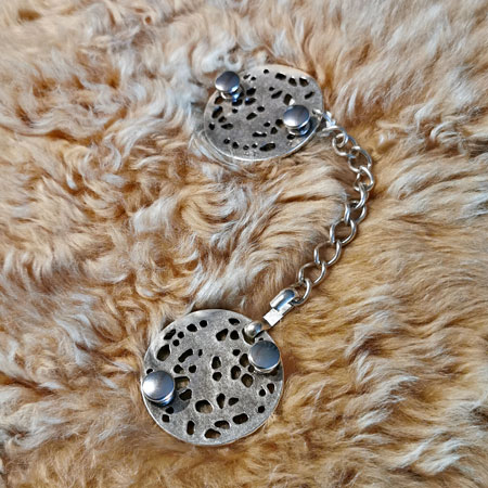 Schlangennest Fell oder Umhangschliesse - Image 3