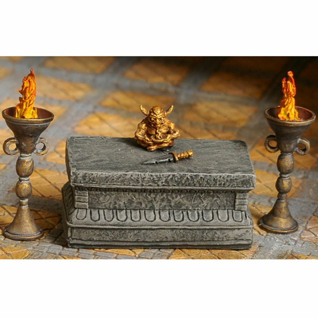 Altar mit Feuerschalen